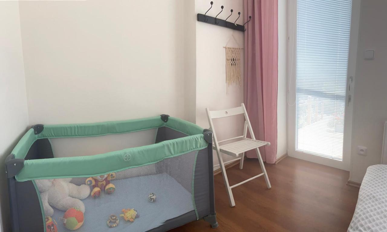 Apartman V Brezi Eksteriør billede